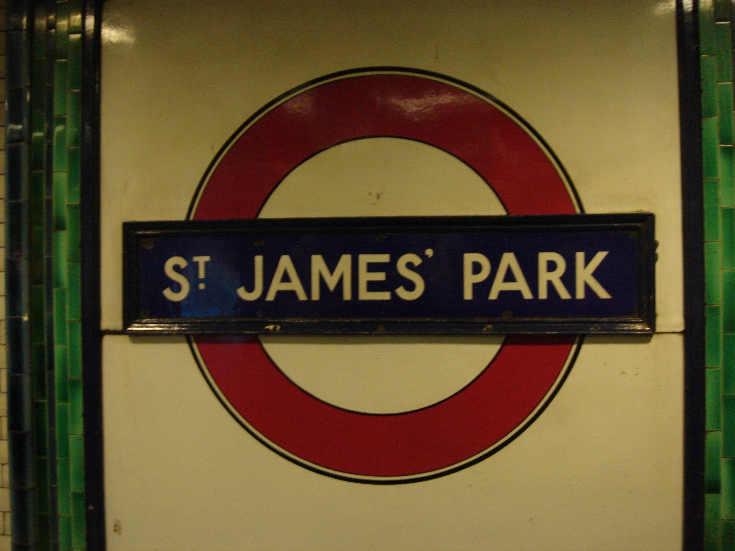 A London tube station sign that says ST JAMES' PARK